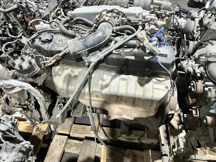 جيب موديل90نيسان سوبر سفاري مع مكينة نيسان 97 للبيع. 20