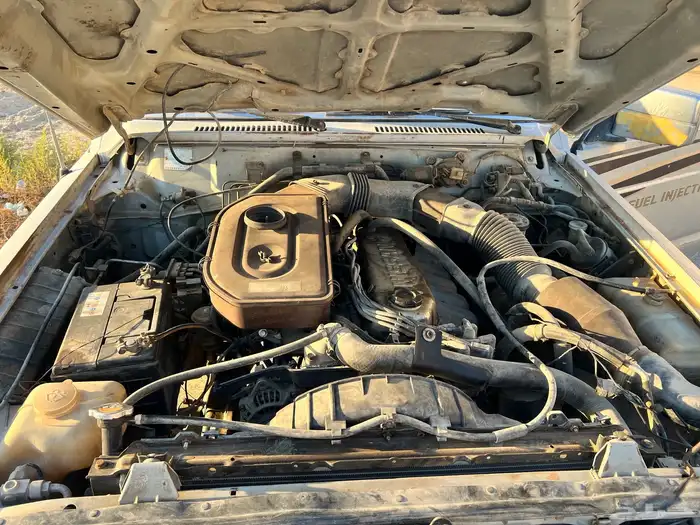جيب موديل90نيسان سوبر سفاري مع مكينة نيسان 97 للبيع. 12