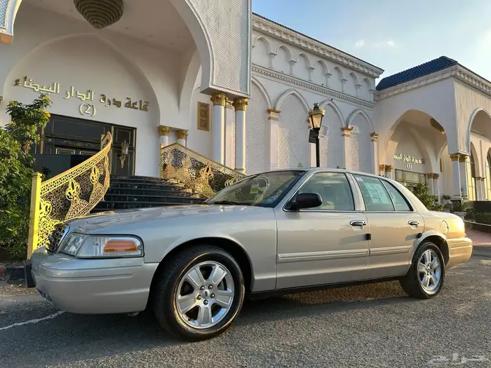 ( مباع ) فورد فكتوريا 2011 وكالة وارد الجزيرة 24