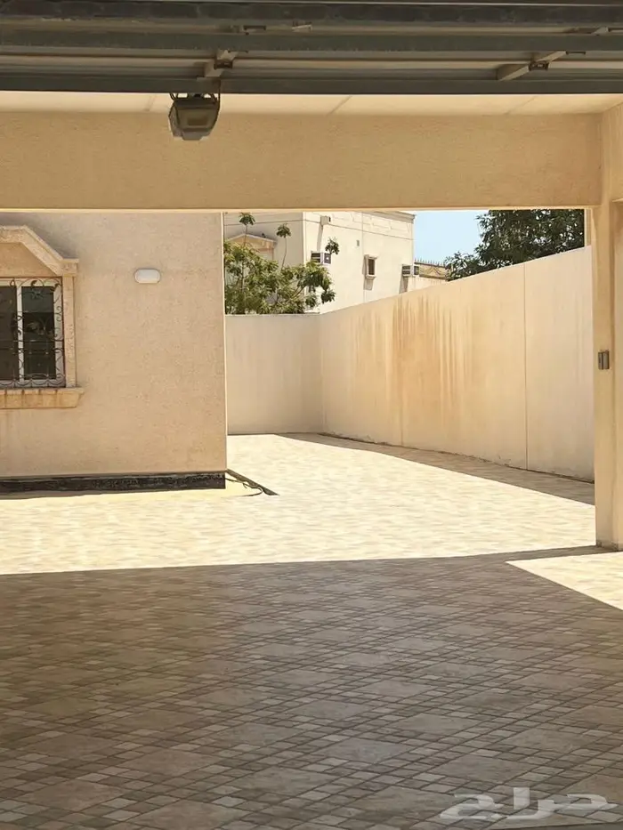للبيع مميزه في الجبيل في حي دارين 7