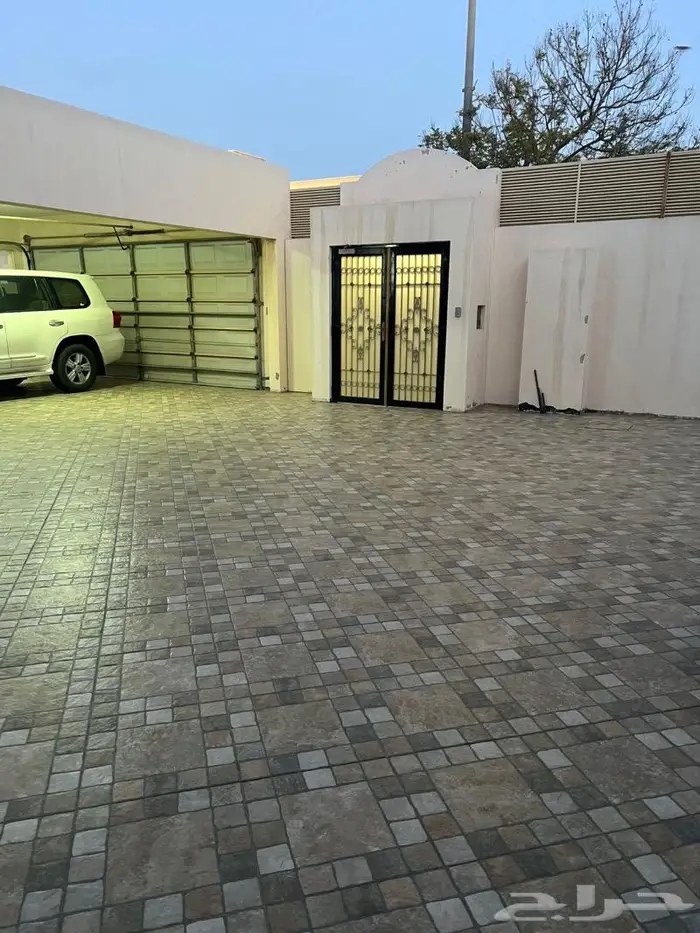 للبيع مميزه في الجبيل في حي دارين 8