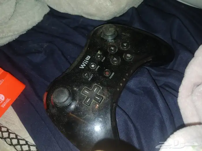 يده wii U اصليه للبيع ما استخدمتها من فتره و معاها شاحن. 0