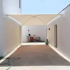 مظلات وسواتر نيوم 17