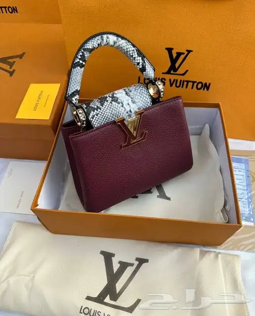 شنط ماركة الأكثر طلبا عروض الجمعة البيضاء  أي شنطة 190 ريال 9