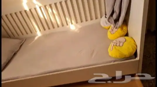 سرير بسريرين تحت سحب تفصيل لون ابيض طول مترين 2