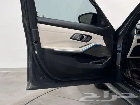 بي ام دبليو فئة ثالثة BMW 3 Series M340i XDrive موديل 2023 27
