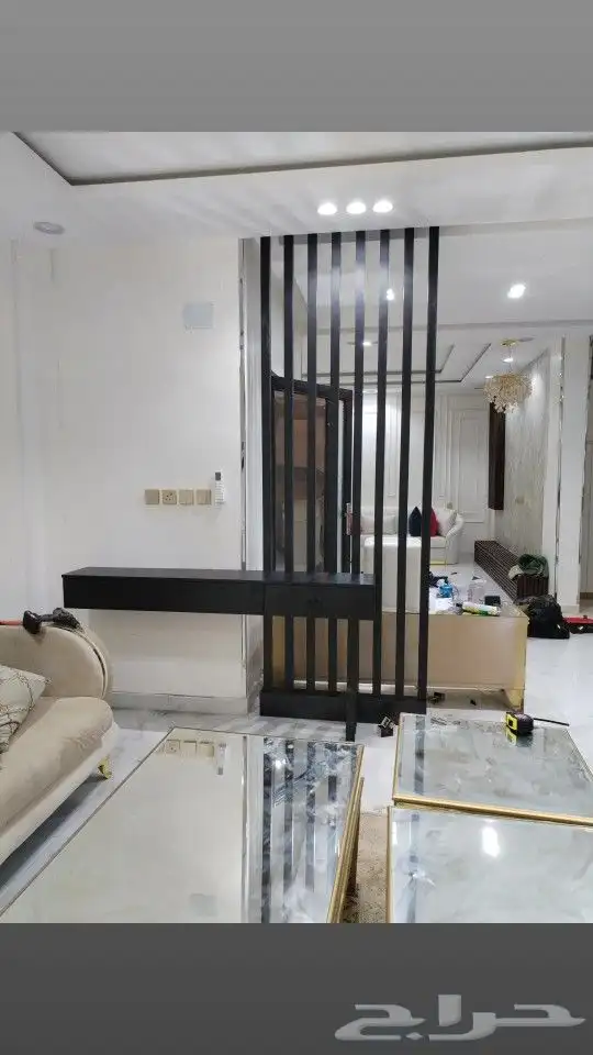 فني تركيب وتفصيل الديكورات الداخليه والخارجيه وبسعار مناسبه 0