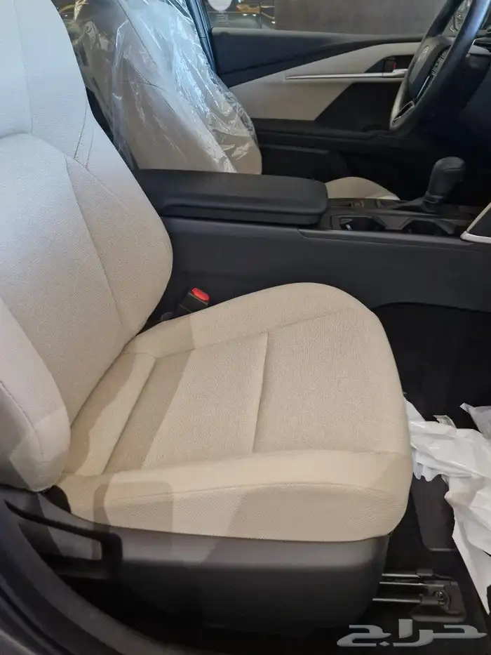 تيوتا كامري E بنزين 20