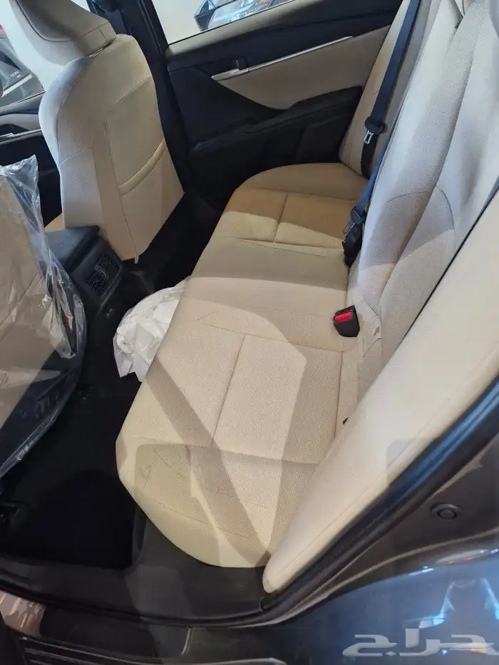 تيوتا كامري E بنزين 25