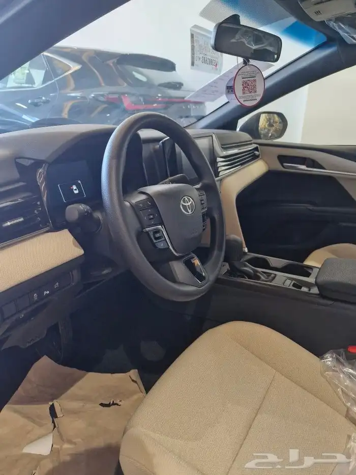 تيوتا كامري E بنزين 17