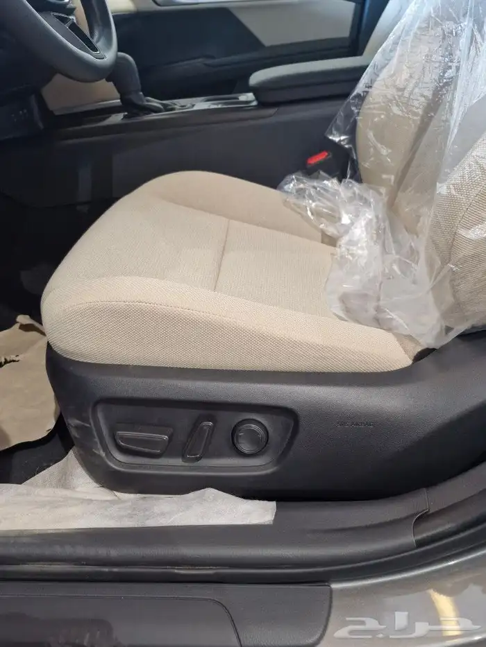 تيوتا كامري E بنزين 18