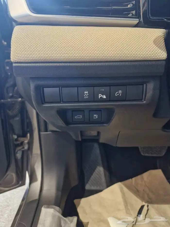 تيوتا كامري E بنزين 14