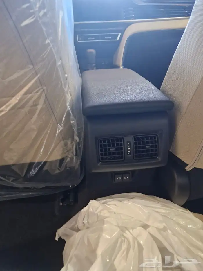 تيوتا كامري E بنزين 26