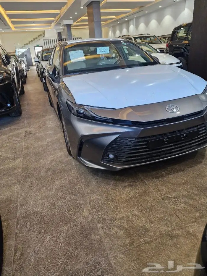 تيوتا كامري E بنزين 3