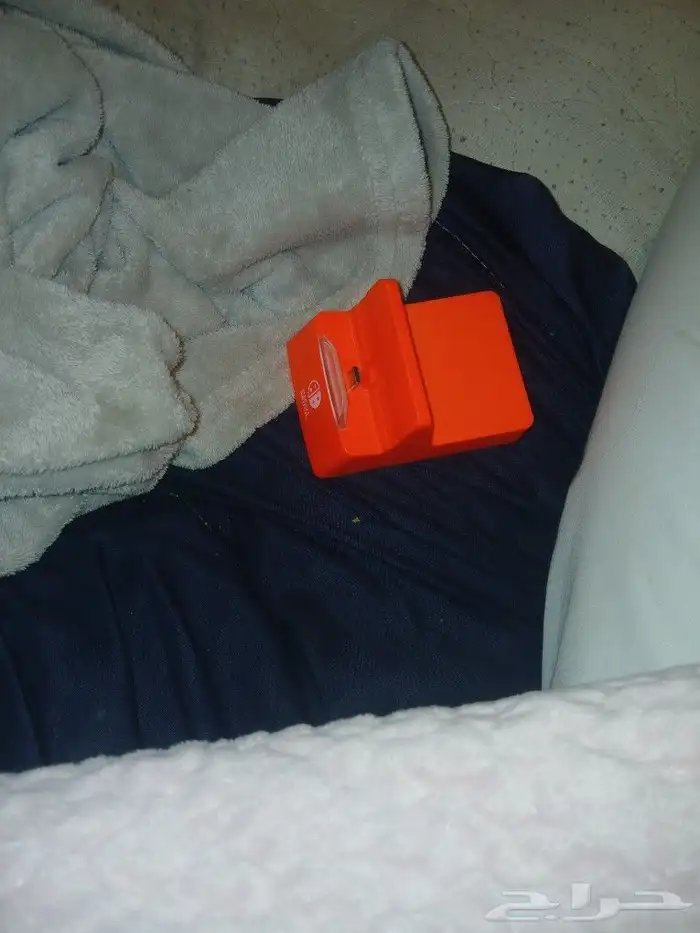 يده wii U اصليه للبيع ما استخدمتها من فتره و معاها شاحن. 1