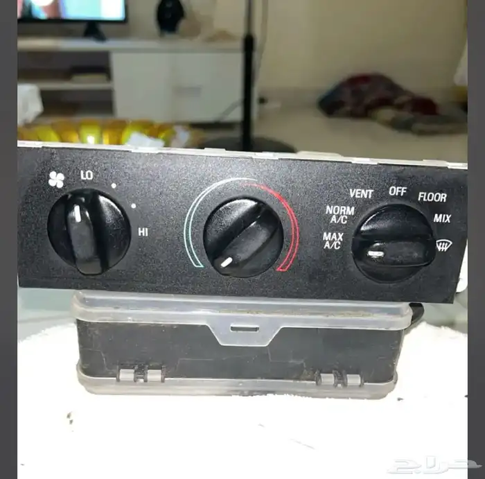 مفتاح انوار فورد ومفتاح مكيف 3