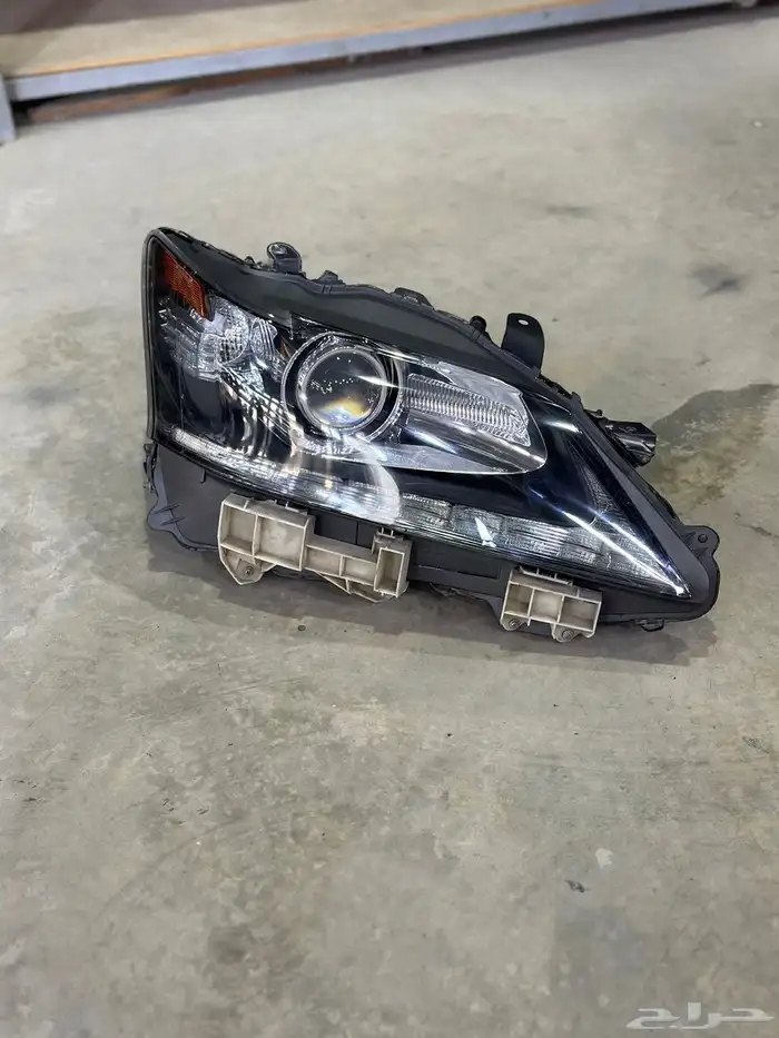 شمعة لكزس جي اس 2015 1