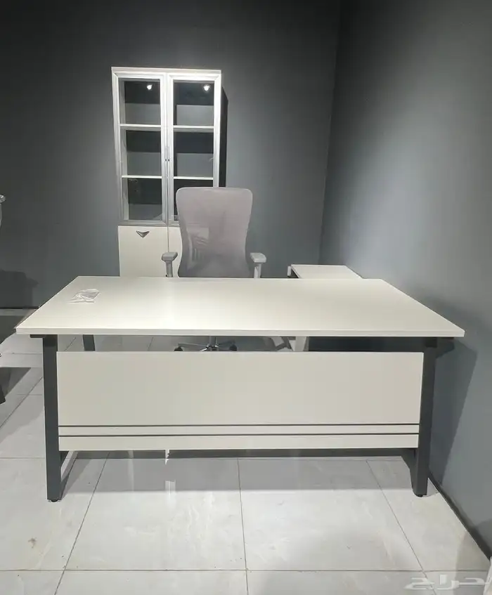 اثاث المكتبي جاهز لبيع تخفيضات مميزة العام نهاية ألسنه 61