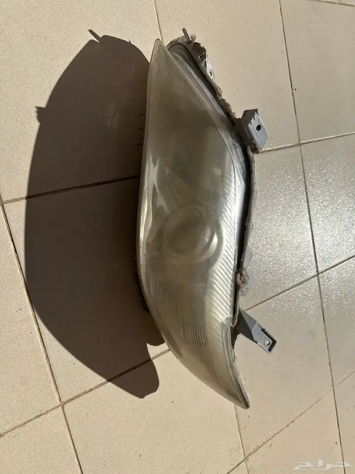 للبيع اسطب كامري2011 امامي يسار 0