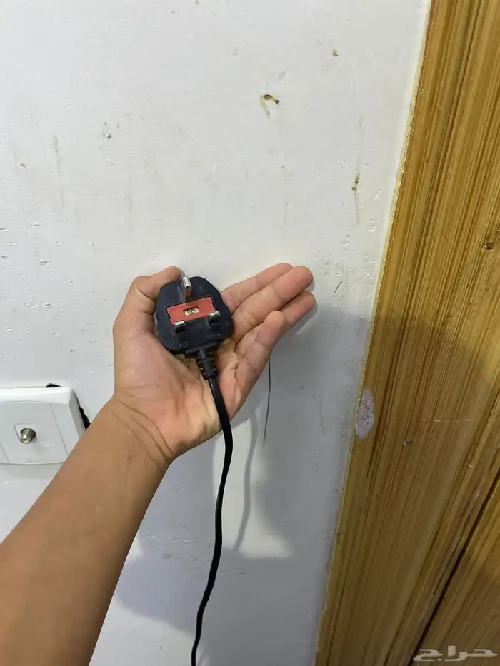 تلفزيون جديد نضيف جد ا البوصه ولله مدري على السوم 7