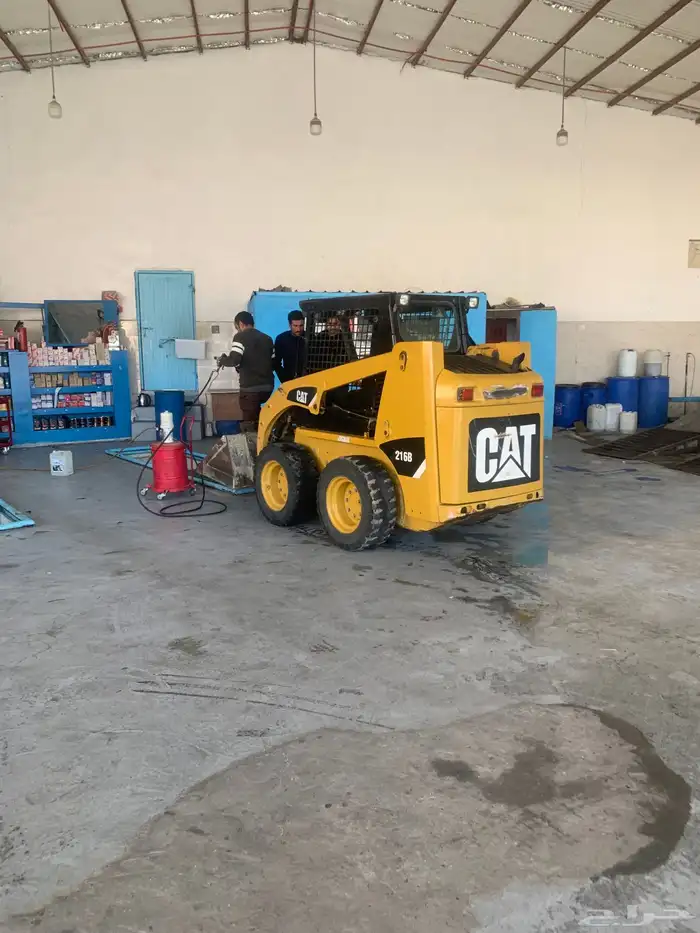 بوبكات وقلاب وعربيه قلص للبيع او للايجار 0