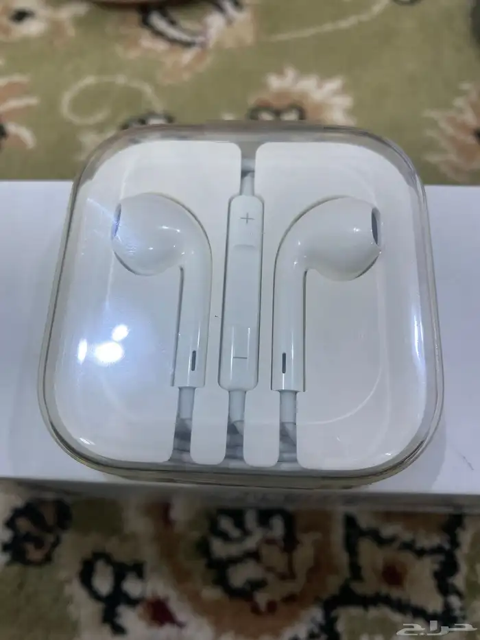 سماعات آيفون 6s أصلية وجديدة لم تستعمل أبد ا 0