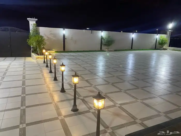 للبيع استراحة بحي ( الرحبة ) بجوار مخطط الخليج مساحة 3300 5
