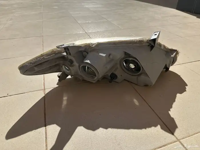 للبيع اسطب كامري2011 امامي يسار 1