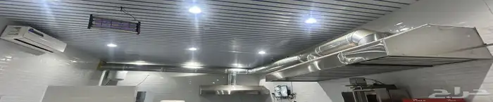 للتقبيل محل وجبات سريعه بماء فيه 18