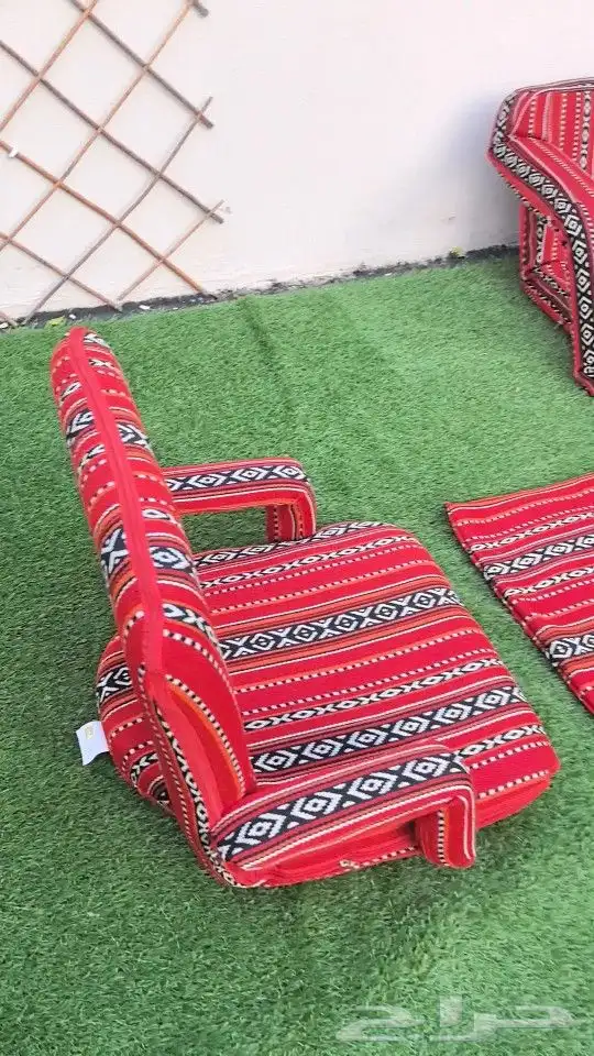 كراسي ارضيه مبطنه ومريحه قابله للطي مع مسند للذراع 3