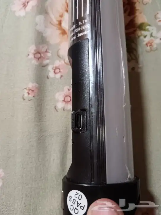 السلام عليكم للبيع إضاءة تصوير RGB يوجد لدي 2 منه صغيره حجم 4