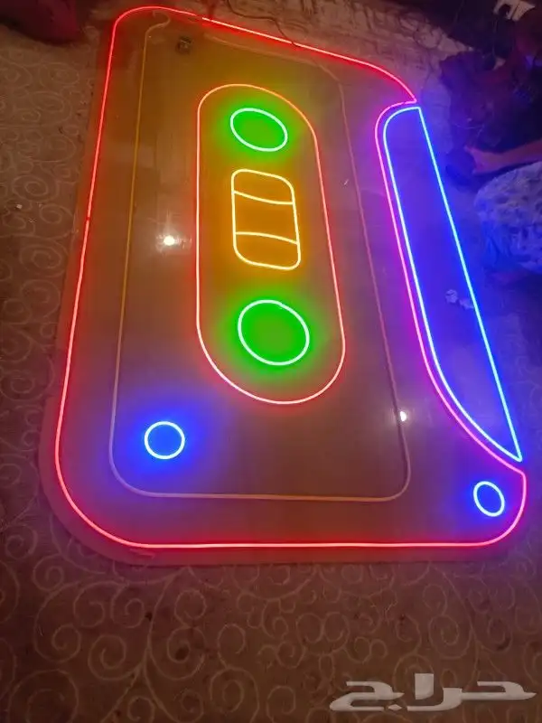 تصنيع لوحات نيون 0