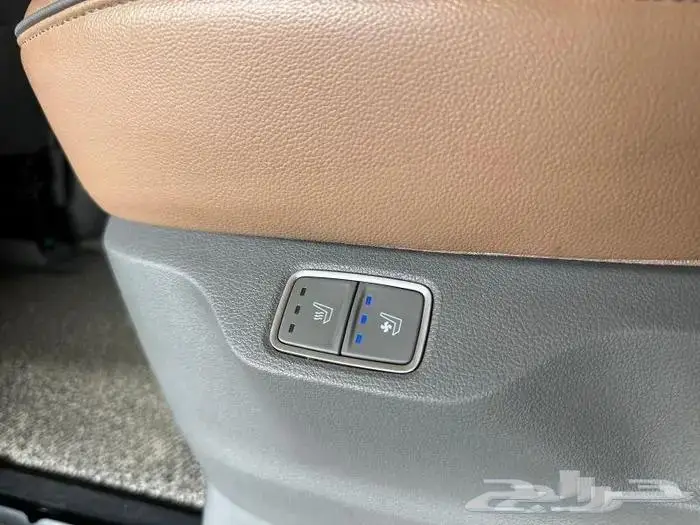 Hyundai staria vip 2023 8