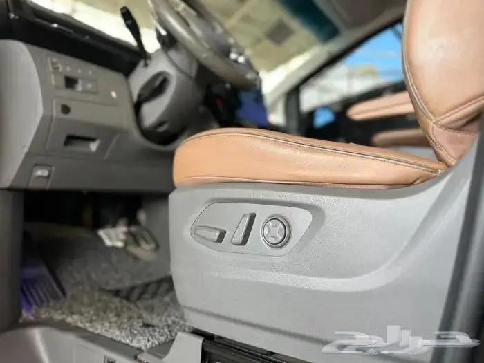 Hyundai staria vip 2023 14