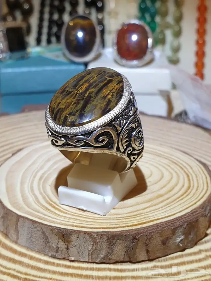 خاتم عقيق يماني اسود فل زعفران 1