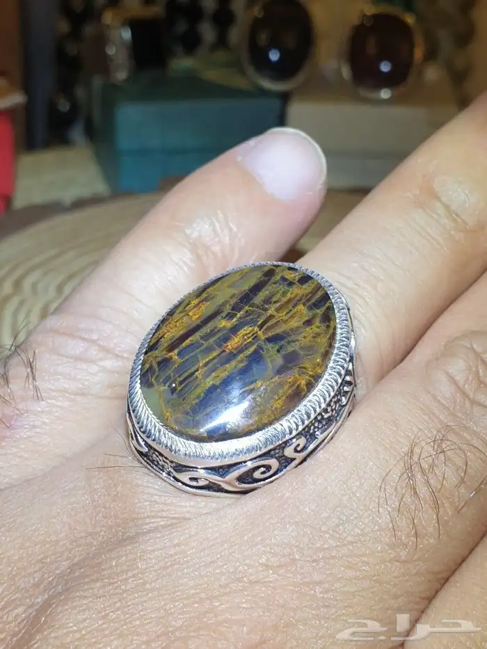 خاتم عقيق يماني اسود فل زعفران 20