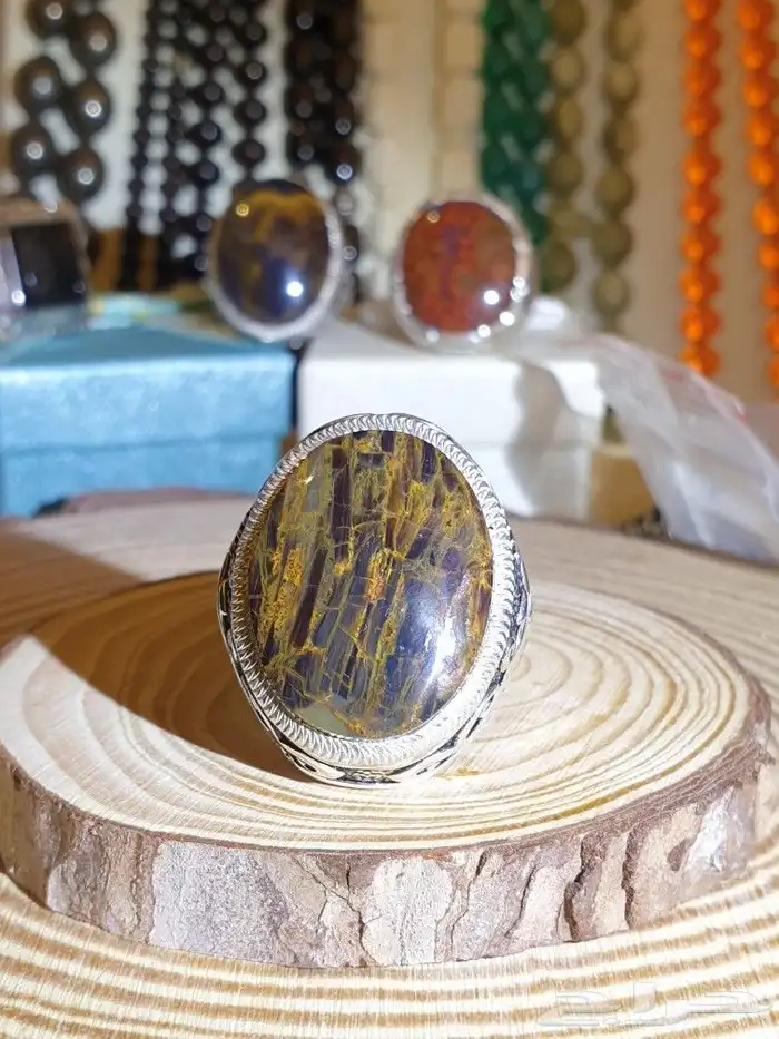 خاتم عقيق يماني اسود فل زعفران 8