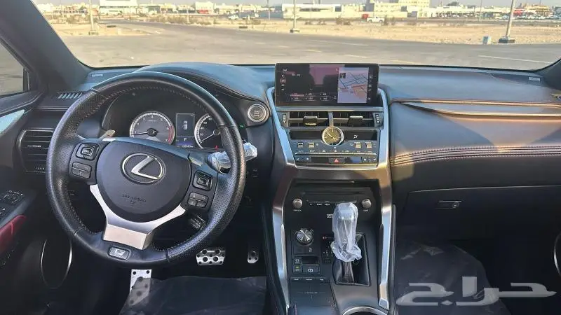 لكزس 2019 6