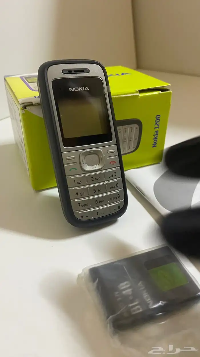 جوالات نوكيا 8800 سيروكو ذهبي والفيصليه والبصمه وبلاكبيري 58