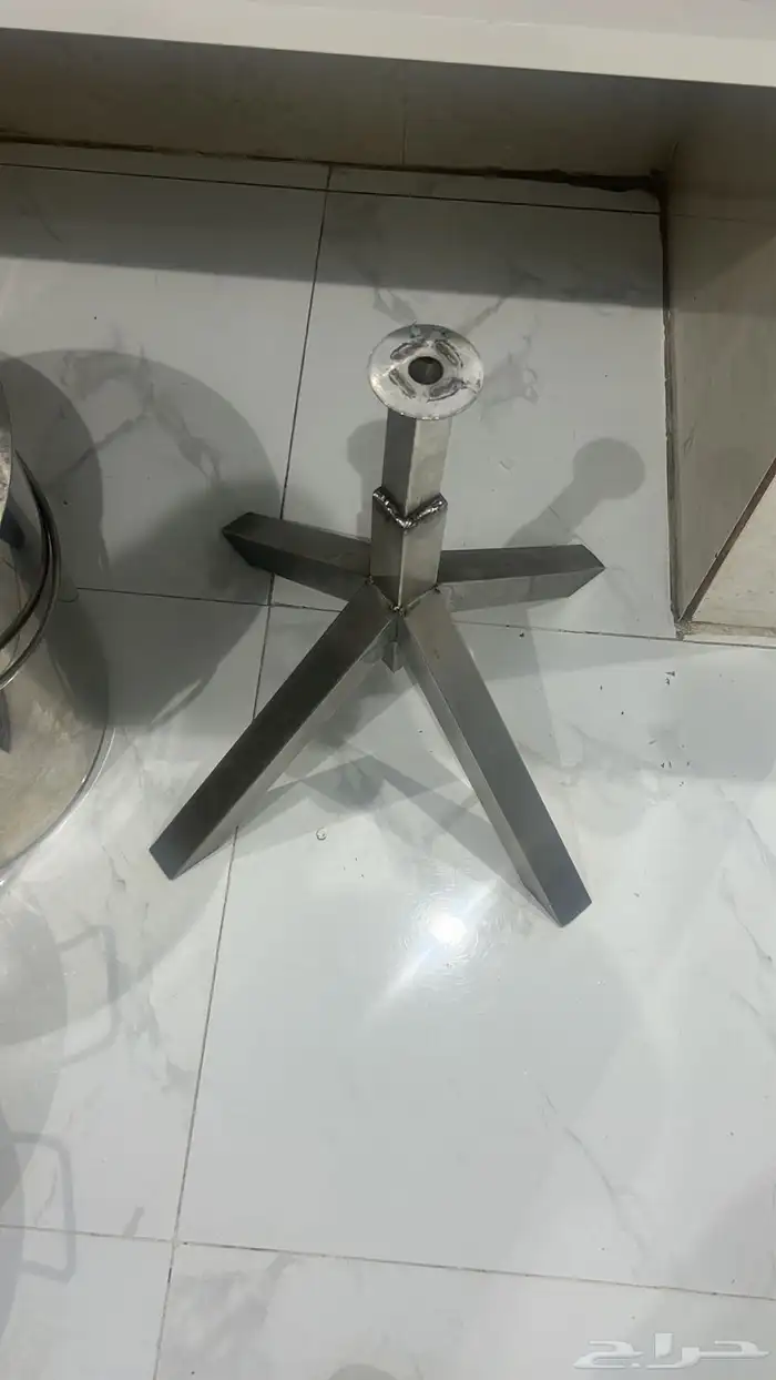 للتقبيل محل وجبات سريعه بماء فيه 25