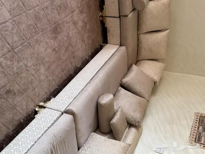 كنب ومحلي ارضي للبيع 1