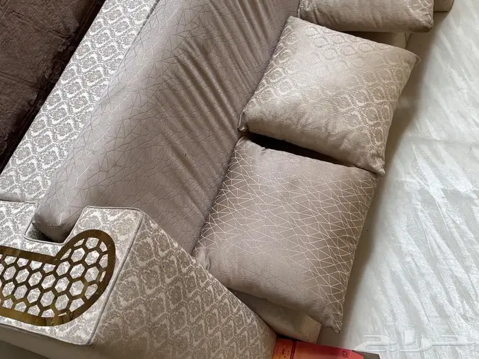 كنب ومحلي ارضي للبيع 2