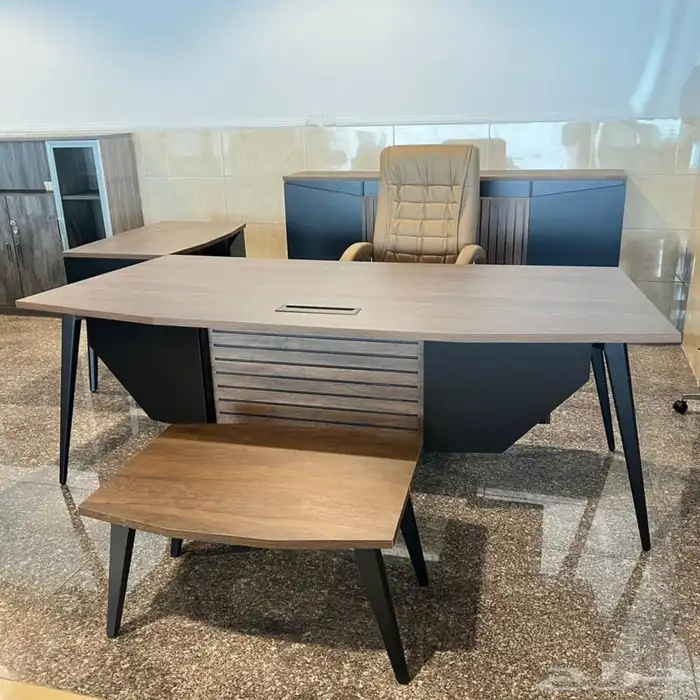 اثاث المكتبي جاهز لبيع تخفيضات مميزة العام نهاية ألسنه 46