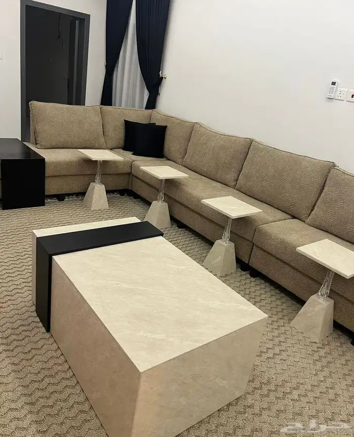 طاولات خدمه 21