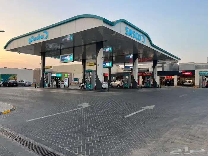 installation cladding bildung shops petrol pumps glass 7