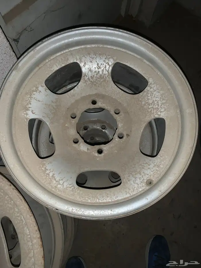 جنوط سته مسمار اصليه تركب على الباترول ب 1000 0