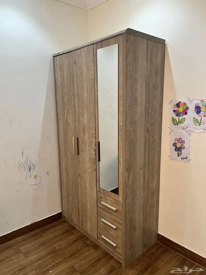 غرفة نوم ( دولاب - سرير - طاولة تسريحة) 10