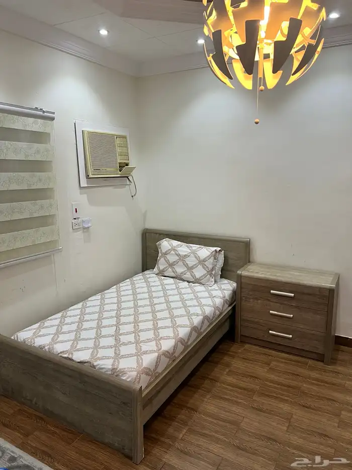 غرفة نوم ( دولاب - سرير - طاولة تسريحة) 0