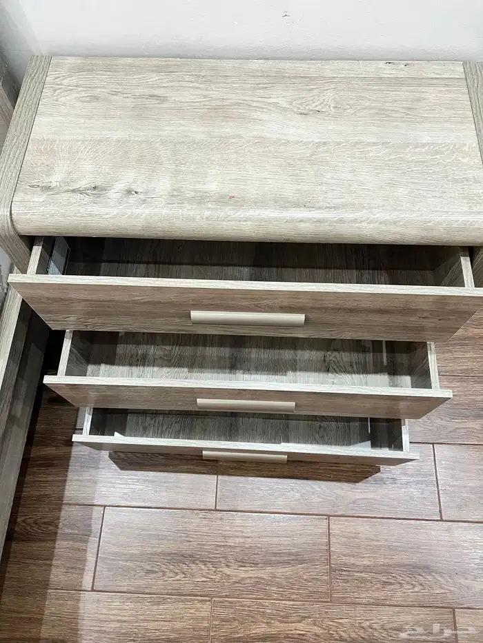 غرفة نوم ( دولاب - سرير - طاولة تسريحة) 19