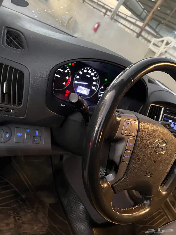 هونداي H1 2019 ديزل 12 راكب   تم البيع 15